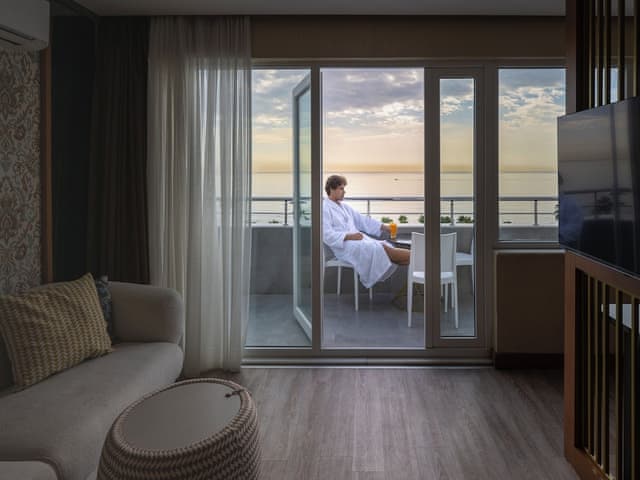 Suite, Sea view