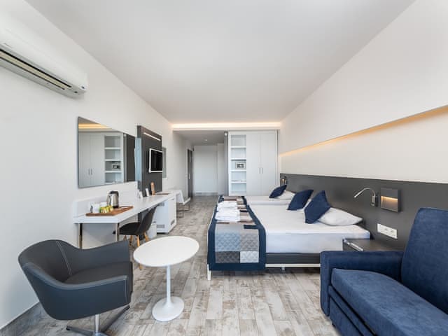 Superior Sea View Room