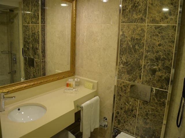 Standard Twin Room, City View