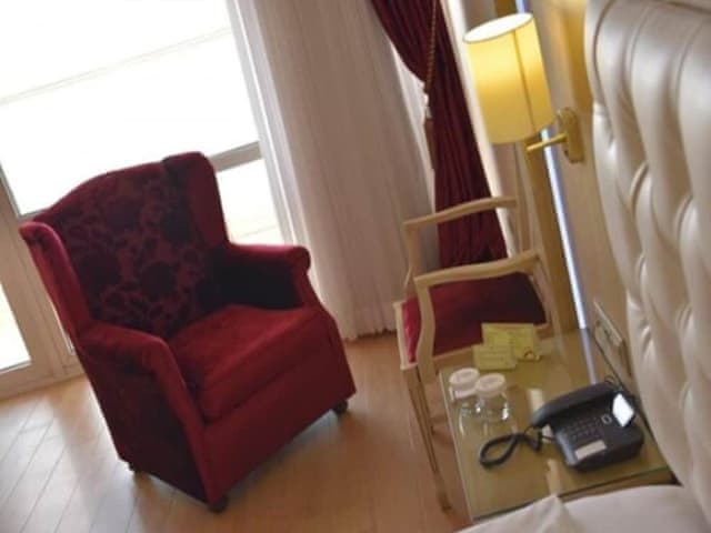 Standard Twin Room, City View