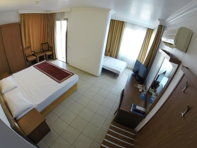 Junior Suite Partial Sea View