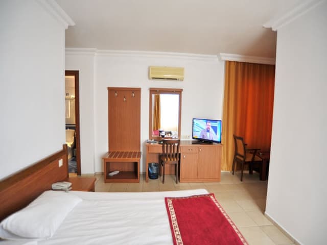 Junior Suite Partial Sea View