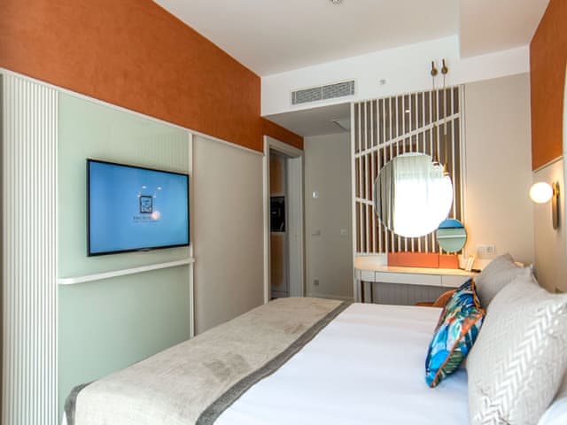 Family Room, 2 Bedrooms