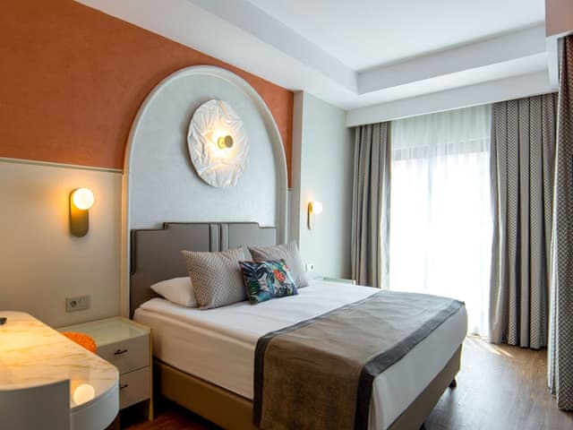 Family Room, 2 Bedrooms