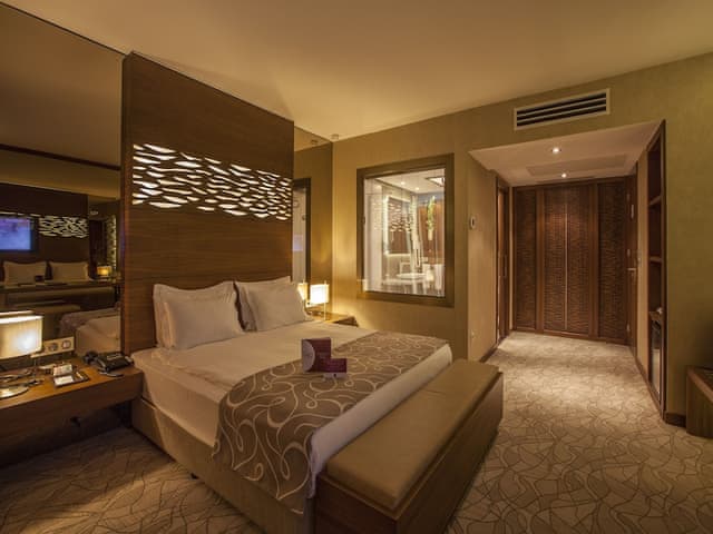 Grand Deluxe Triple Bedroom