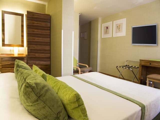 Superior Suite (Family)