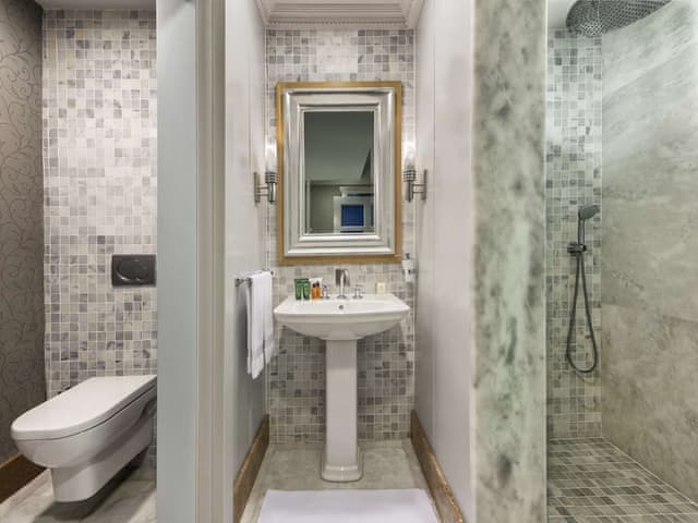 FAMILY DUBLEX SUITE WITH GARDEN VIEW