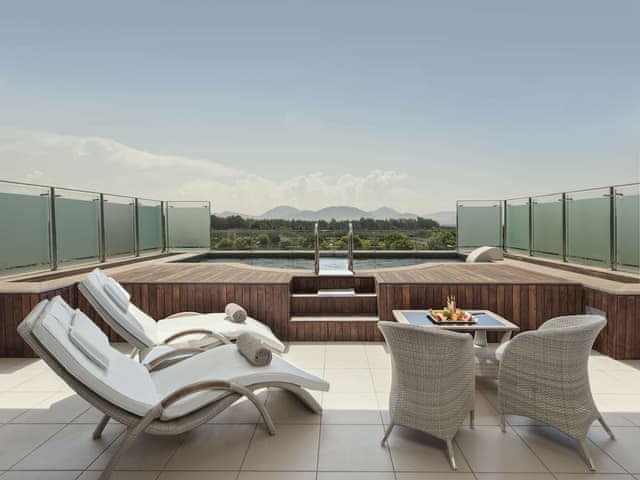 King Suite with Sea view