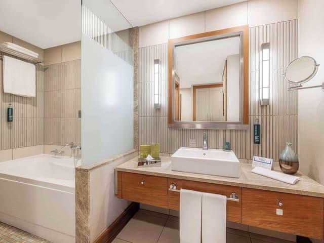 TWIN GUEST ROOM WITH GARDEN VIEW