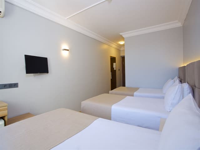 Standart Üç Kişilik Oda