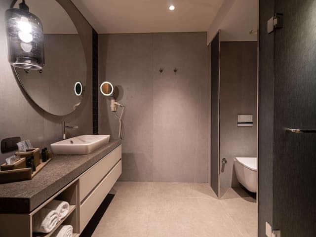 Superior Room, 1 King Bed