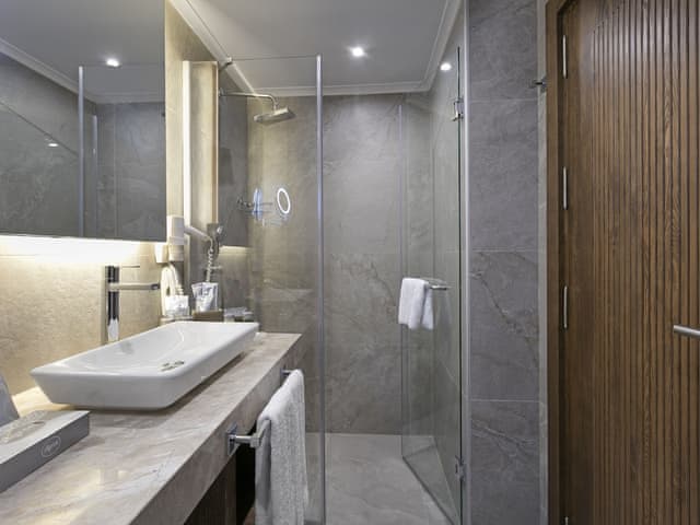 Family Suite, 1 King Bed, Terrace