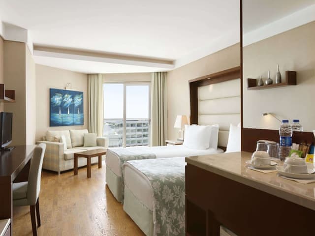 Deluxe Room, Side Sea View