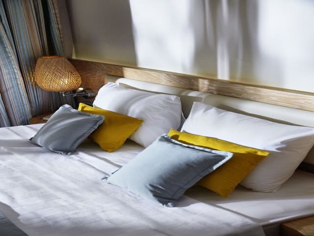 Standard Double Room (Land)