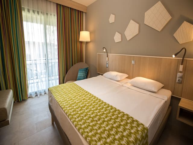 Standard Room, 1 Double or 2 Twin Beds