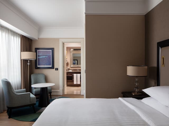 Deluxe Room, 1 King Bed, City View