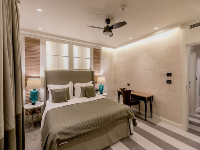 Suite, 1 Bedroom, Partial Sea View