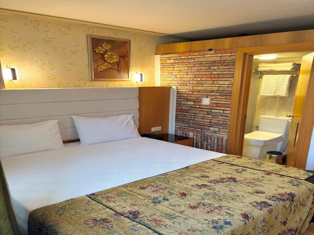 Business Double Room, City View