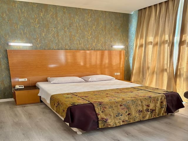 Business Double Room, City View