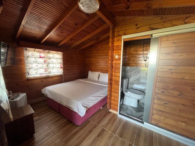 Classic Cabin