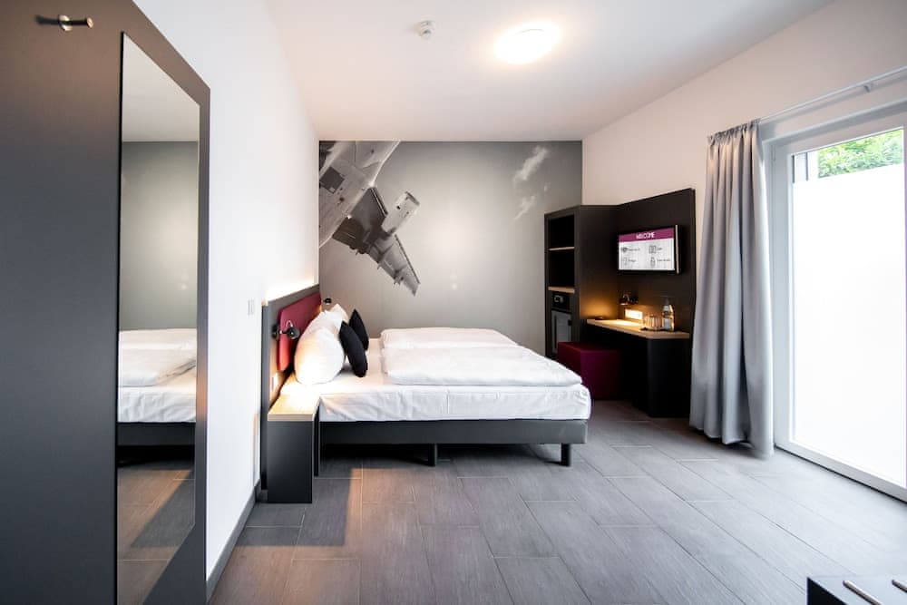 SMARTY Airport Cologne Hotel