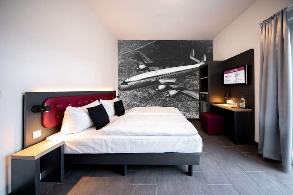 SMARTY Airport Cologne Hotel