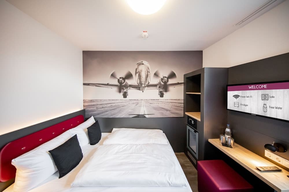SMARTY Airport Cologne Hotel