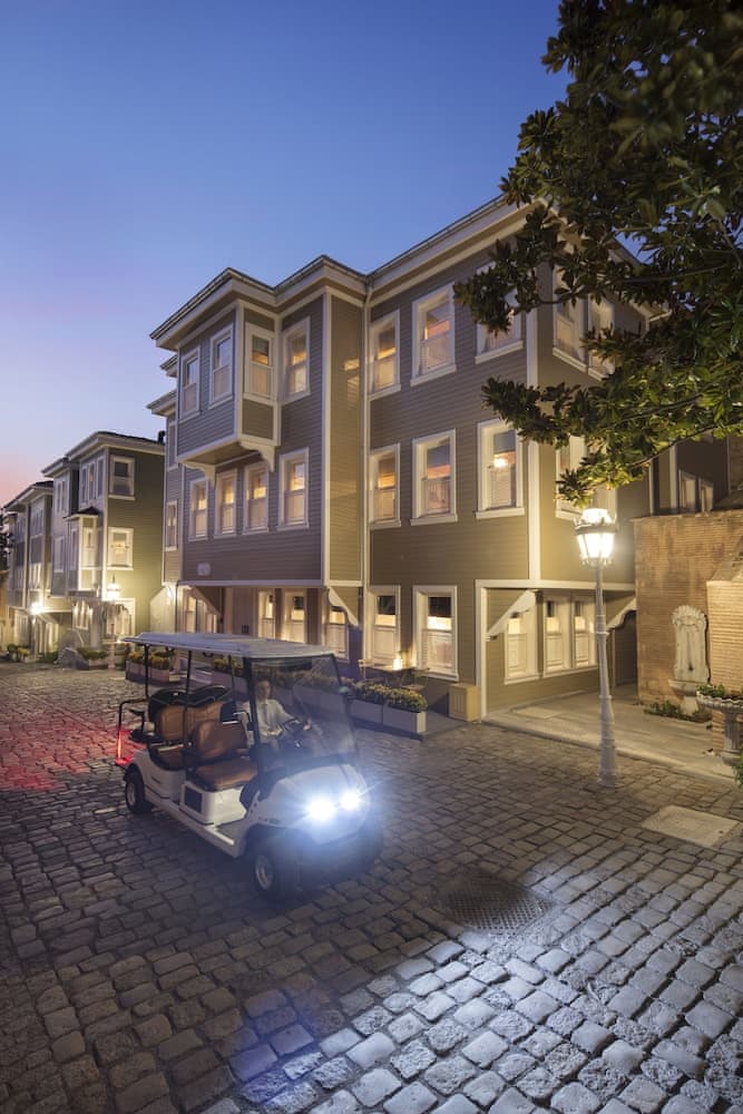 Hagia Sofia Mansions Istanbul, Curio Collection by Hilton