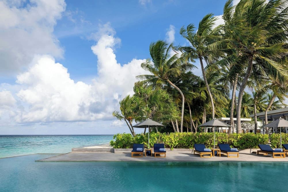 The Halcyon Private Isles Maldives, Autograph Collection