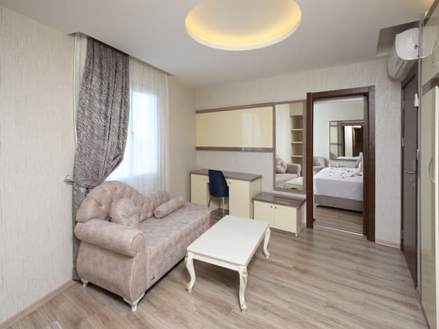 Deluxe Studio Suite