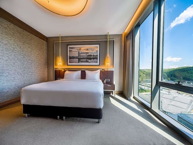 Room, City View (Collection)