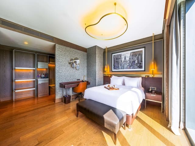 Suite, 1 Bedroom, City View with Lounge Access