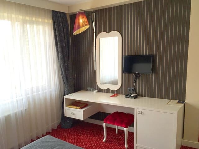 Standard Twin Room, Smoking