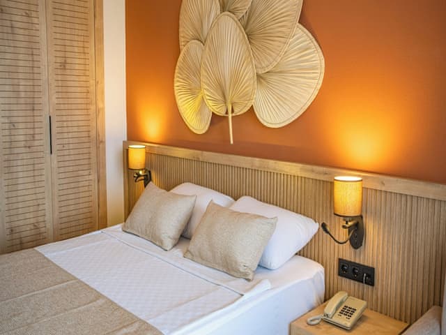 Deluxe Triple Room, Sea View, Beachside