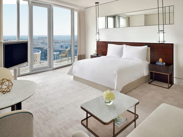 Junior Suite - Exclusive Access to Level 54 Infinity Pool & Club Lounge