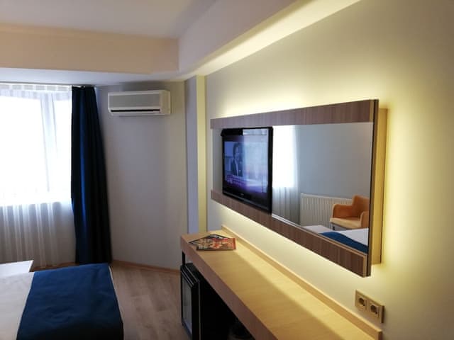 Standard Double Room Single Use, 1 Queen Bed