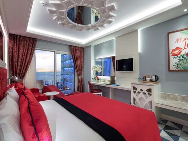 Honeymoon Room, Sea View