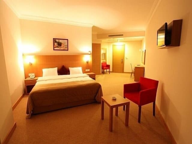 Deluxe Studio Suite