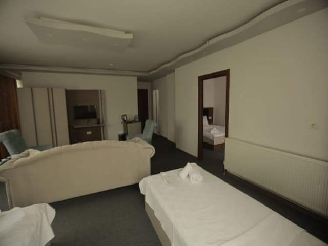 Family Room, 1 Bedroom