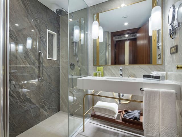 Room, 2 Twin Beds (View)