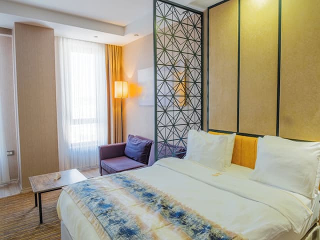 Standard Double Room, 1 Queen Bed, City View