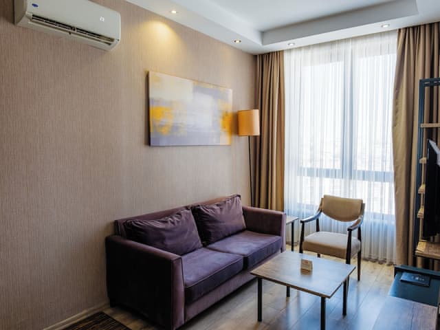 Junior Suite, 1 Bedroom, City View, Corner