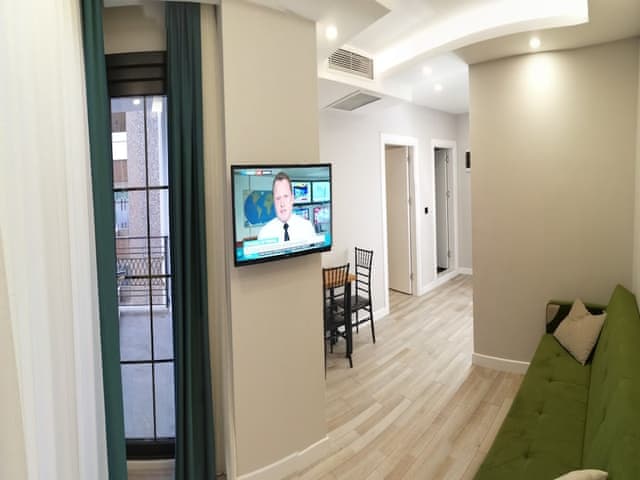 Deluxe Suite, 1 Bedroom, Lanai, City View