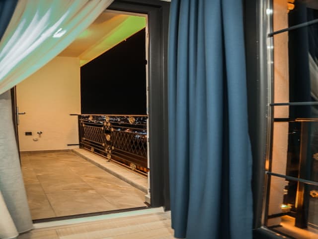 Deluxe Suite, 2 Bedrooms, Lanai, Sea View
