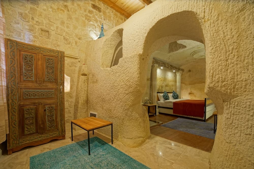 Taru Cave Suites