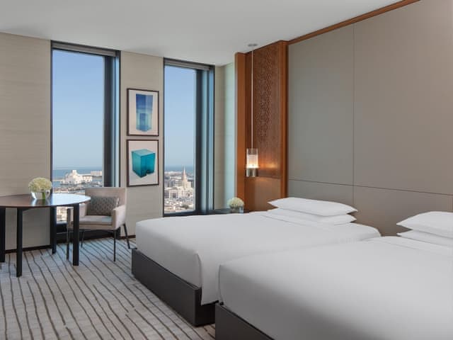 Room, 2 Twin Beds, City View