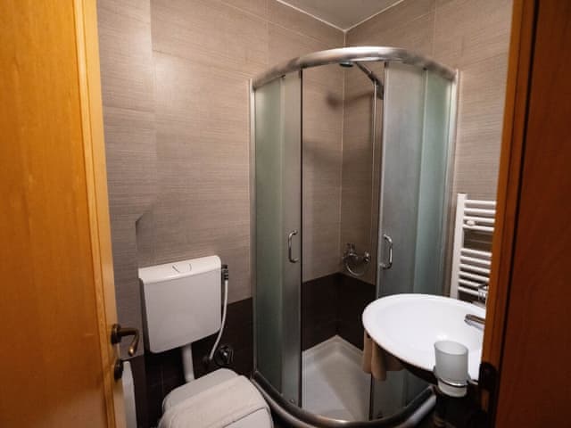 Classic Twin Room, 1 King Bed