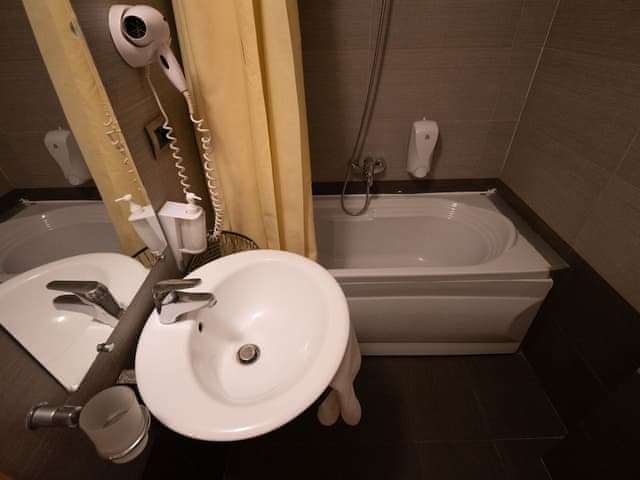 Classic Double Room, Bathtub, Valley View