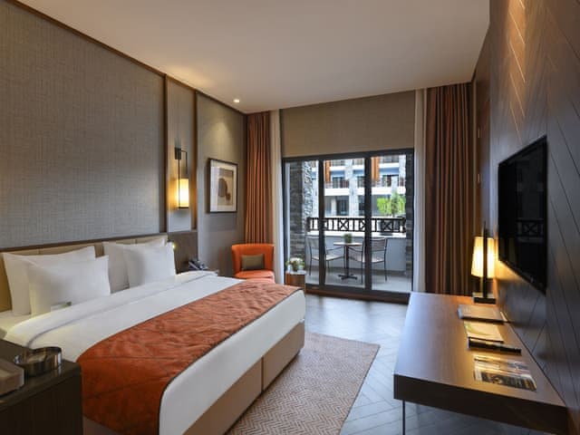 Deluxe Room with King Size Bed, Court Yard View