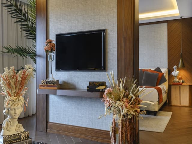 Comfort Suite with King Size Bed, Pond and Forest View